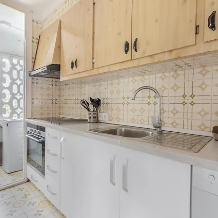 First Line Seaside - 1 Bedroom Torreon Apartment